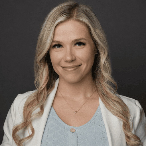 Alyssa Newbury headshot